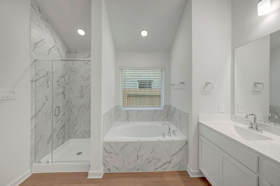 Owner's Bathroom Owner's Bathroom