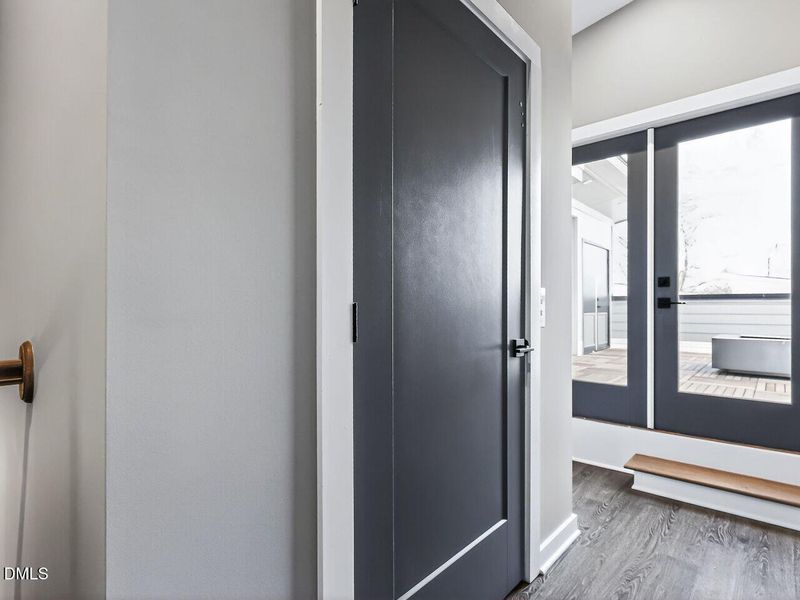 025-1280x960-hallway 025-1280x960-hallway