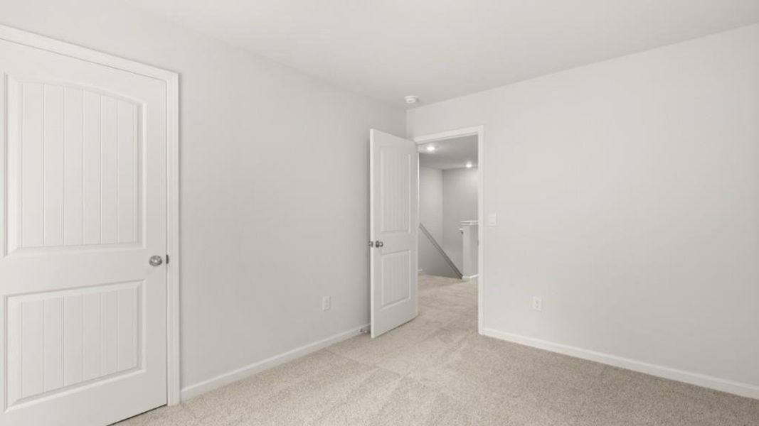 Spacious, unfurnished interior of a new home in Oconee Overlook Townhomes, Gainesville (Image 24).