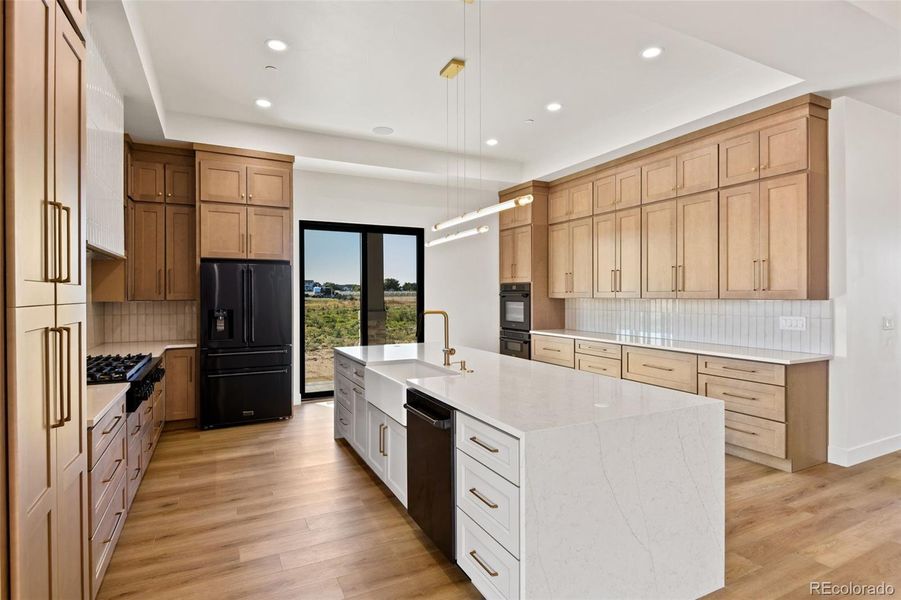 Kitchen w/huge island