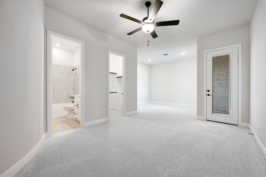 Representative unfurnished interior of a home built from the Victoria by Taylor Morrison in The Ranch at Uptown Celina, Celina (Image 19).