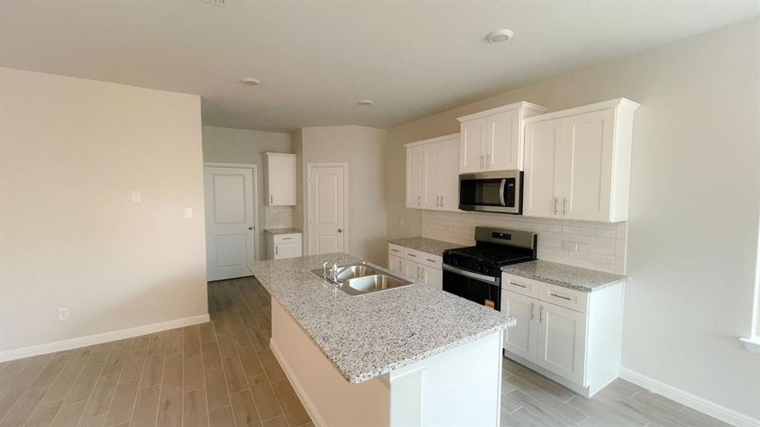Furnished interior view inside a new home in Terra Trace, Fort Worth (Image 5). Furnished interior view inside a new home in Terra Trace, Fort Worth (Image 5).