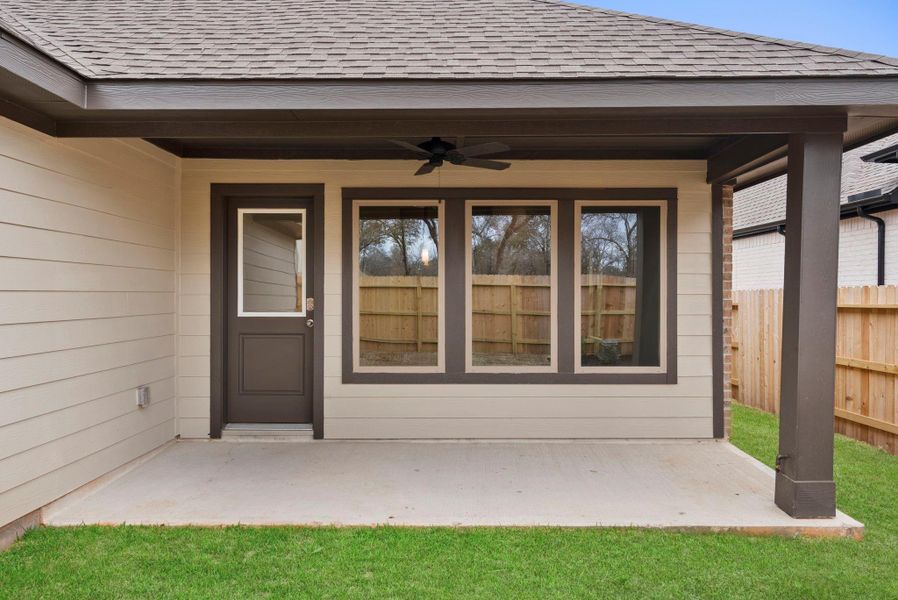 Exterior details and patio area of a home in Escondido, Magnolia (Image 4).