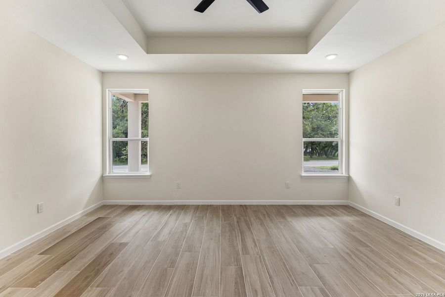 Spacious, unfurnished interior of a new home in , San Antonio (Image 15).