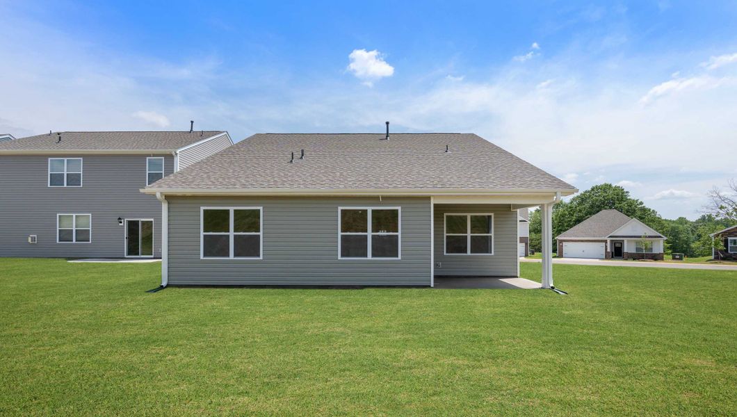 Exterior details and patio area of a home in Cascade Point, Seneca (Image 3).