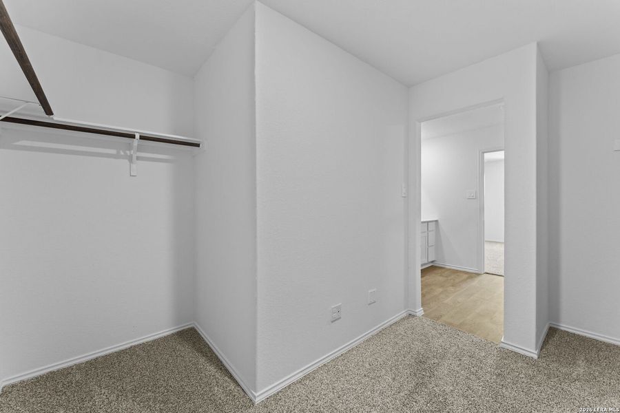 Spacious, unfurnished interior of a new home in Blue Ridge Ranch, San Antonio (Image 19). Spacious, unfurnished interior of a new home in Blue Ridge Ranch, San Antonio (Image 19).