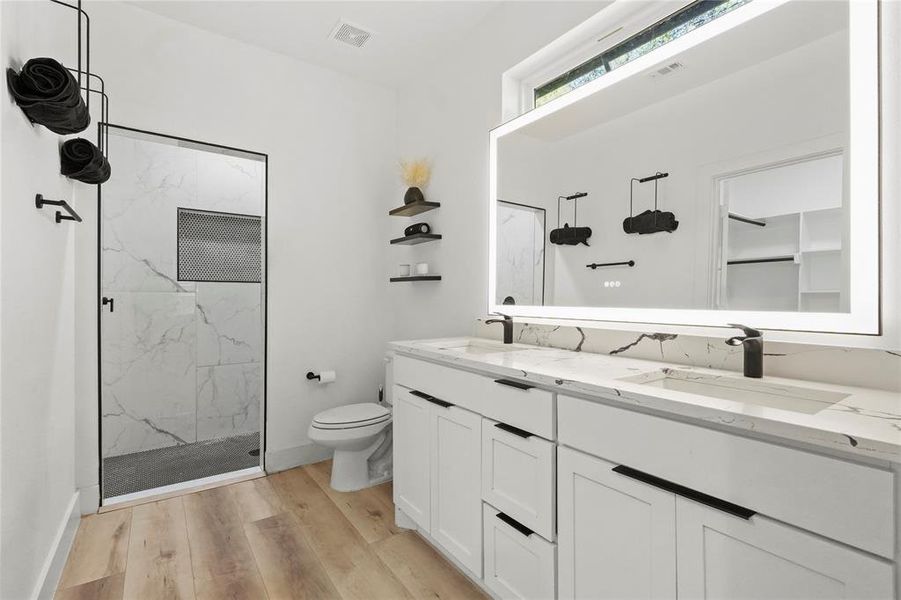 Furnished interior view inside a new home in , Dallas (Image 8).