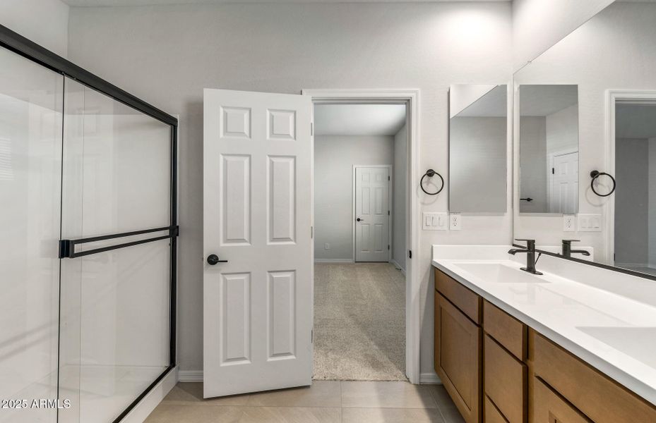 Owner's Bathroom Owner's Bathroom