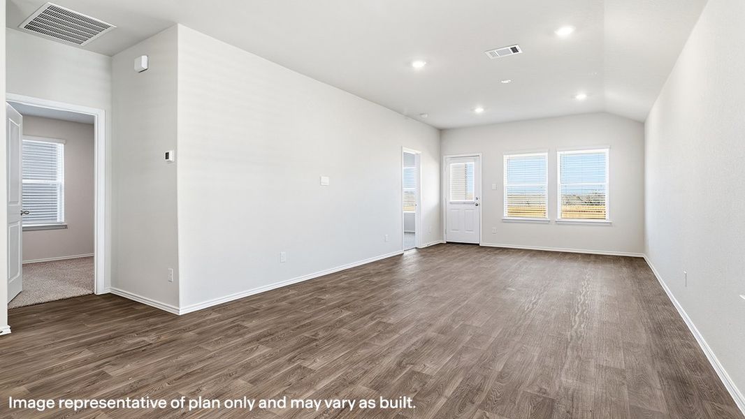 Spacious, unfurnished interior of a new home in Blue Ridge Ranch, San Antonio (Image 14).