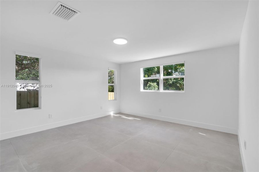 Spacious, unfurnished interior of a new home in , West Palm Beach (Image 35).