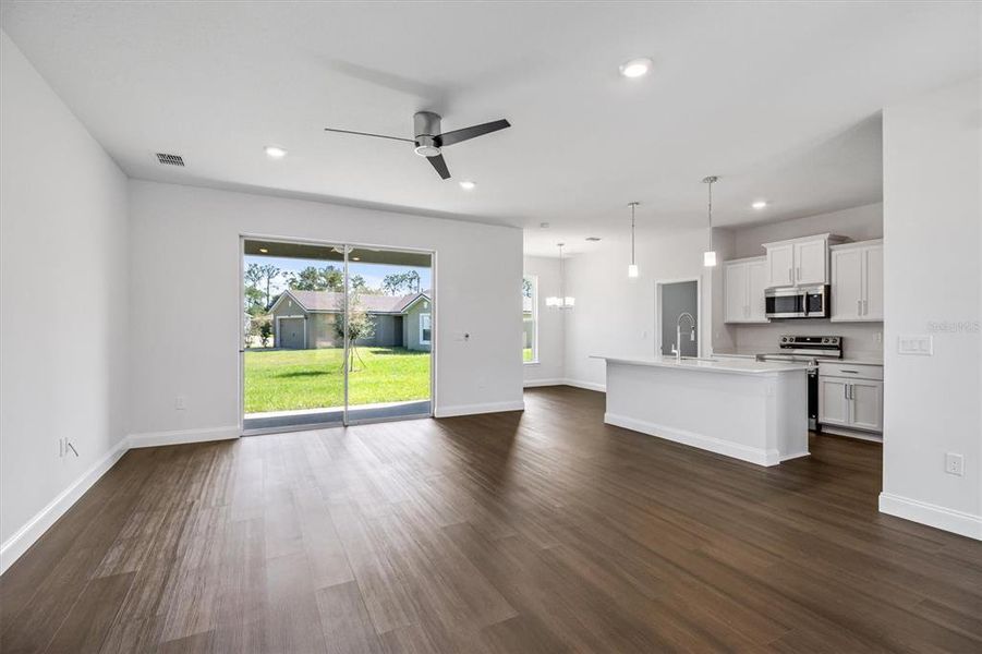 Spacious, unfurnished interior of a new home in , Palm Coast (Image 16).