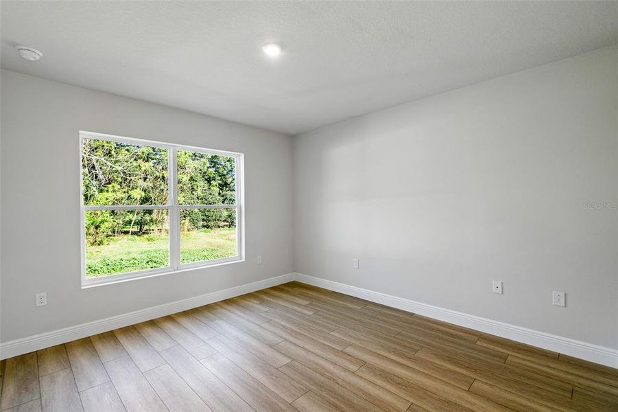 Spacious, unfurnished interior of a new home in , Ocala (Image 41).