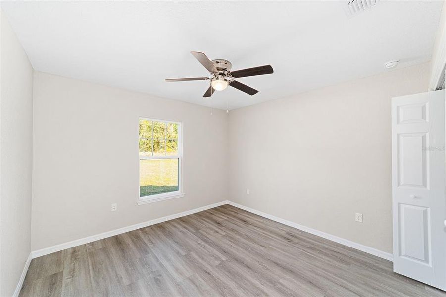 Spacious, unfurnished interior of a new home in , Dunnellon (Image 13).