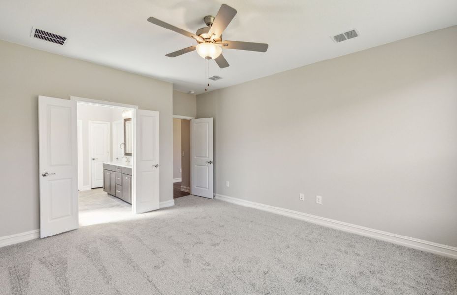 Elegant owner's suite with private bathroom