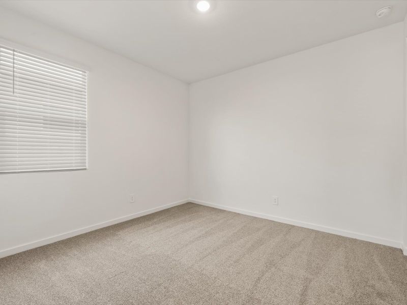 Spacious, unfurnished interior of a new home in Bella Vista Farms Reserve Series, San Tan Valley (Image 14).