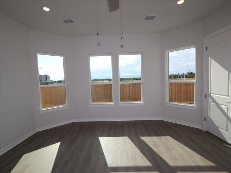 Spacious, unfurnished interior of a new home in Estancia West, Manchaca (Image 21). Spacious, unfurnished interior of a new home in Estancia West, Manchaca (Image 21).