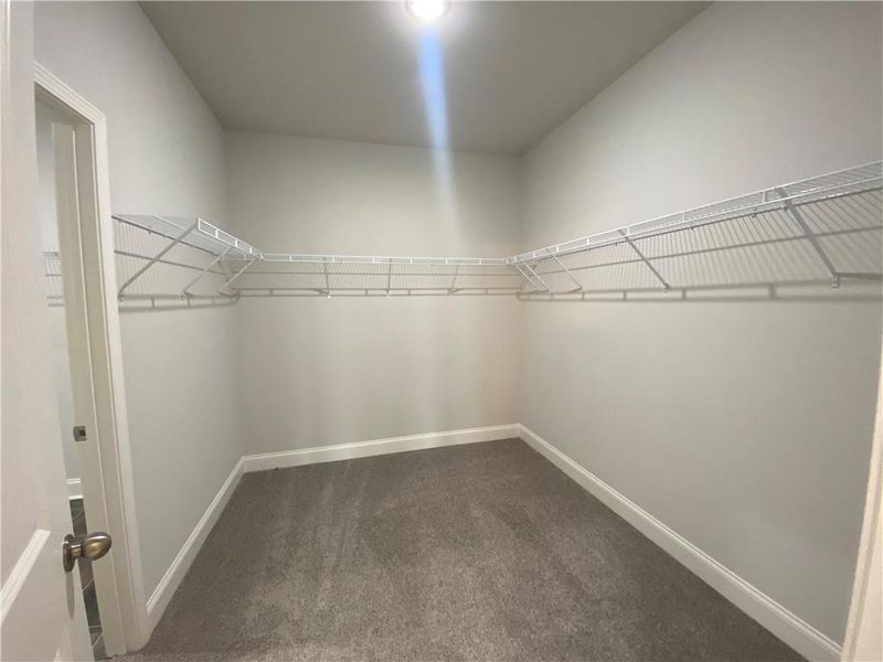 Spacious, unfurnished interior of a new home in , Jefferson (Image 20).