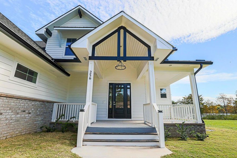 Exterior details and patio area of a home in , Manning (Image 4).