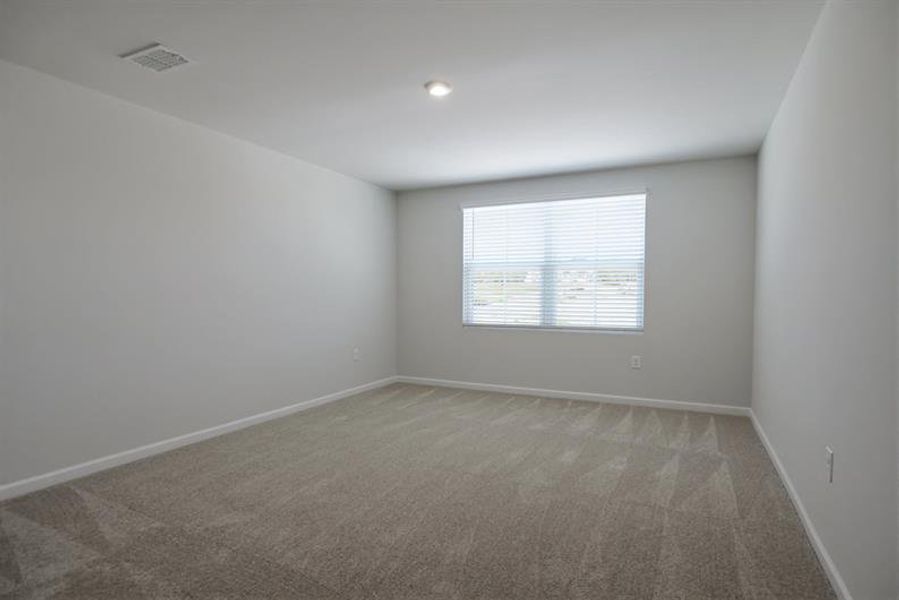 Spacious, unfurnished interior of a new home in Beech Glen, Anderson (Image 16).