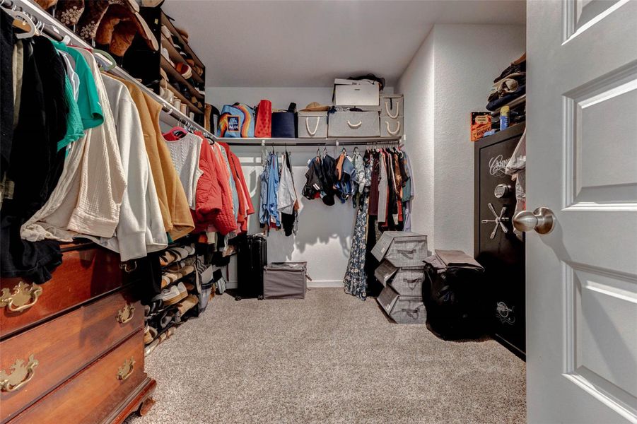 Furnished interior view inside a new home in Tamarron, Fulshear (Image 42). Furnished interior view inside a new home in Tamarron, Fulshear (Image 42).