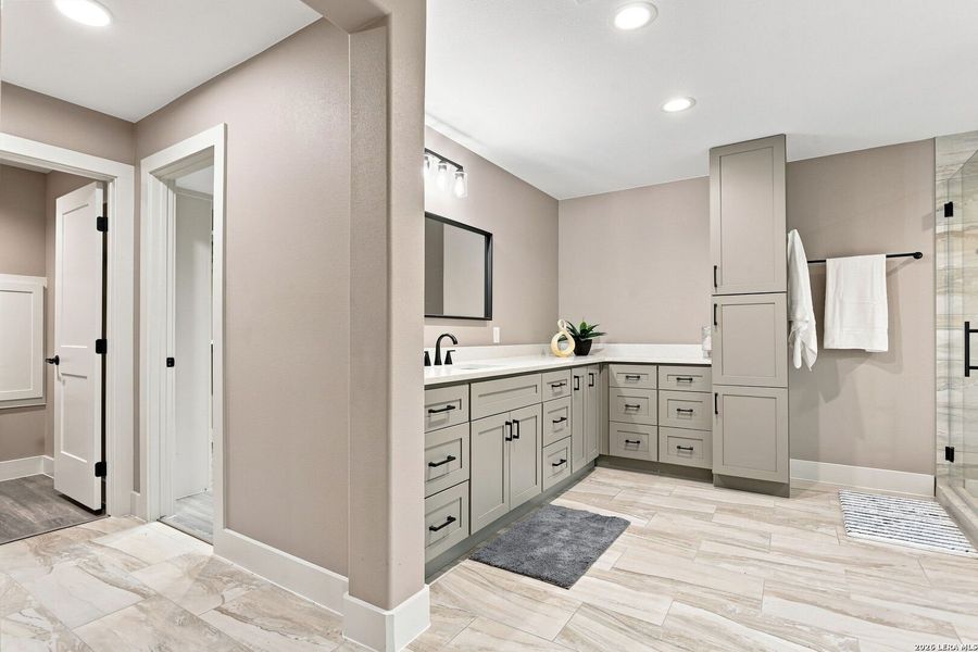 Furnished interior view inside a new home in , San Antonio (Image 10).