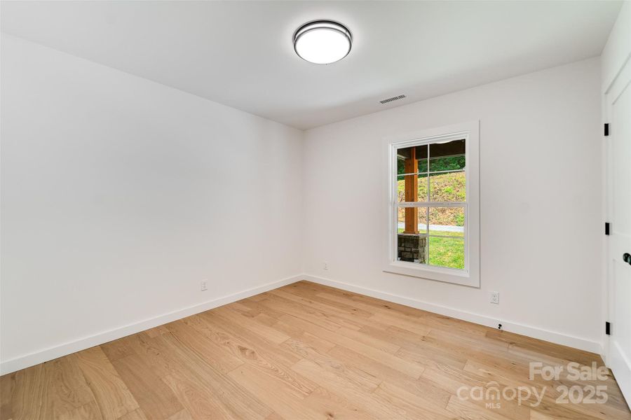 Spacious, unfurnished interior of a new home in , Sylva (Image 35).