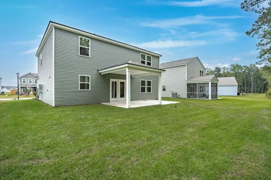 Exterior details and patio area of a home in Bradford Pointe, Summerville (Image 19).