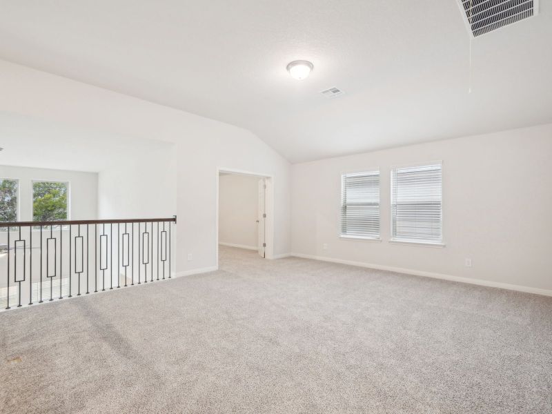 Spacious, unfurnished interior of a new home in Sagebrooke - Classic Series, San Antonio (Image 20).