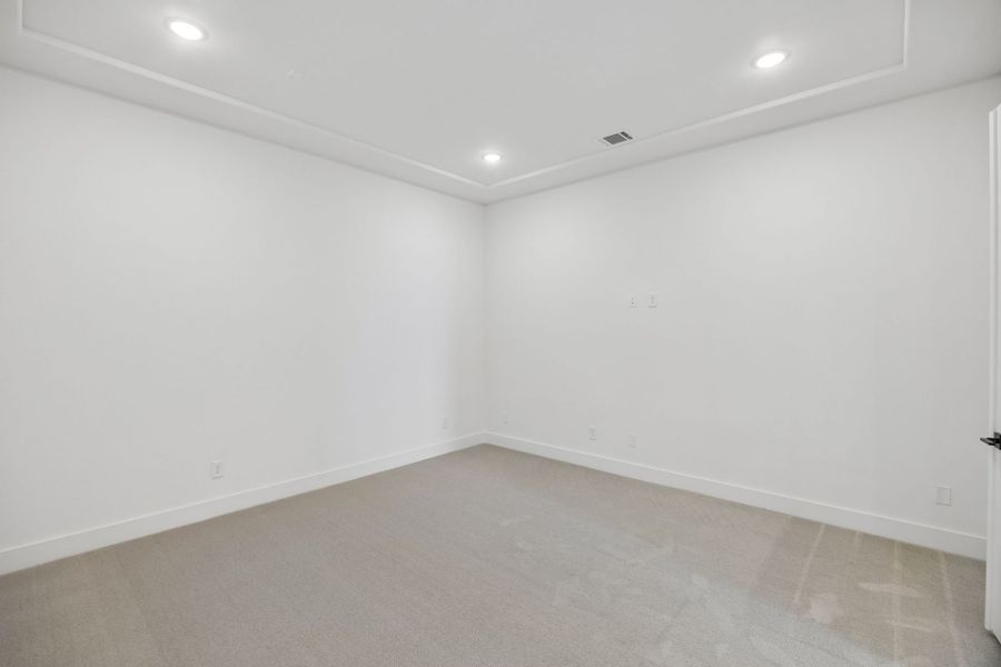 Spacious, unfurnished interior of a new home in The Parks at Wilson Creek, Celina (Image 47).