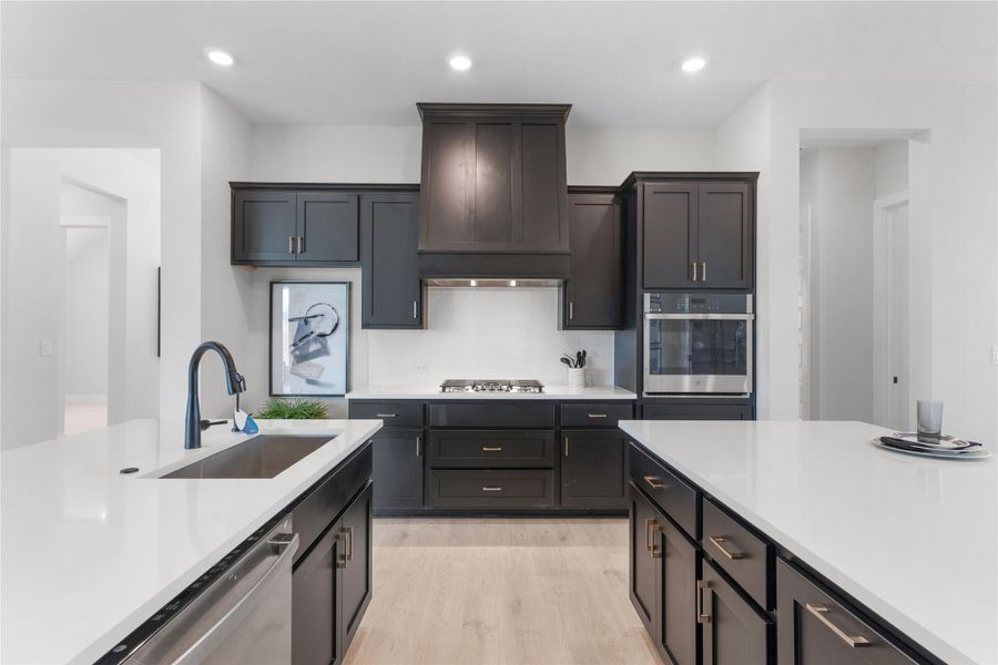 **PHOTO REPRESENTATIVE OF FLOORPLAN ONLY** **PHOTO REPRESENTATIVE OF FLOORPLAN ONLY**