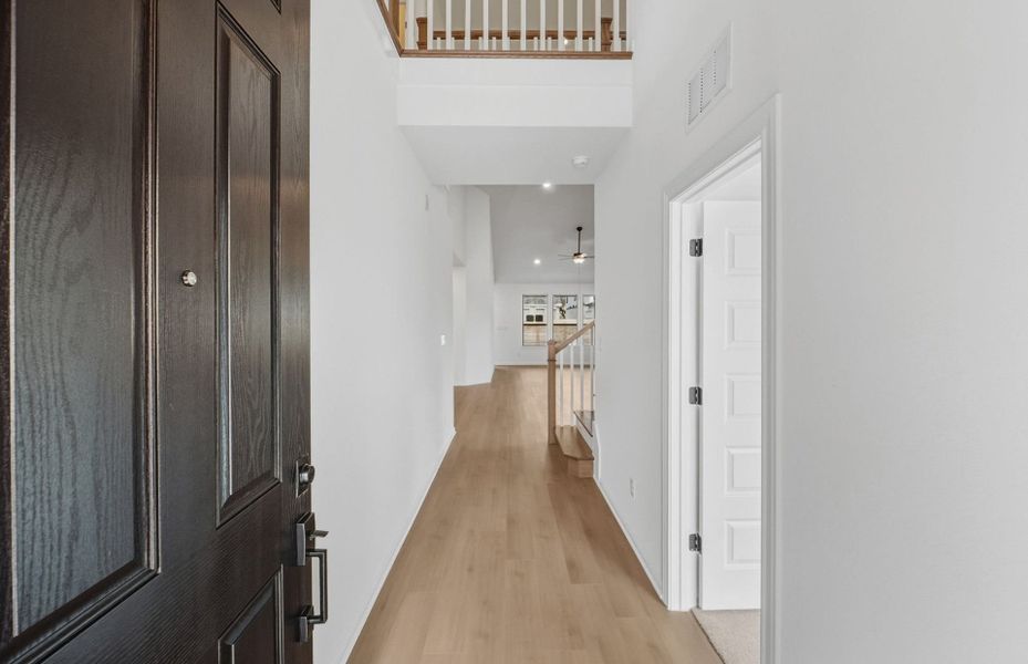 Spacious, unfurnished interior of a new home in Bluffview Reserve, Leander (Image 38). Spacious, unfurnished interior of a new home in Bluffview Reserve, Leander (Image 38).