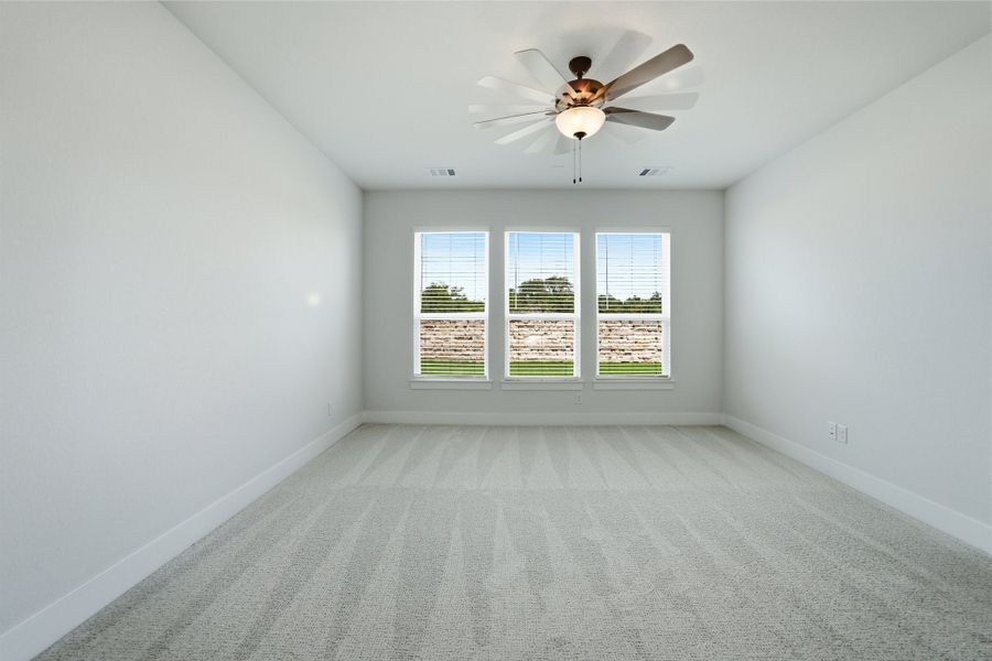 Spacious, unfurnished interior of a new home in Santa Rita Ranch, Liberty Hill (Image 45).
