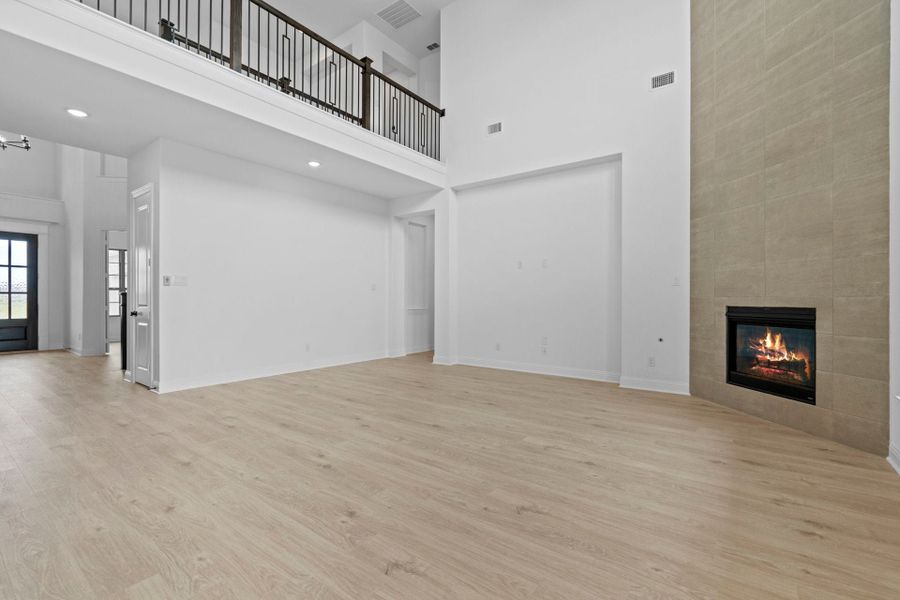 4br New Home in Celina, TX.  - Slide 17