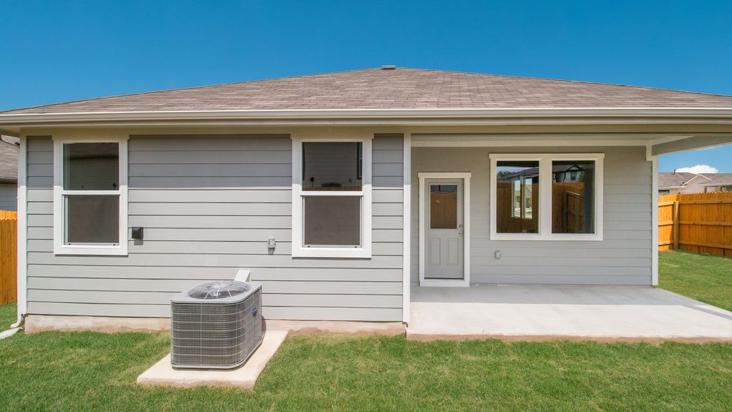Representative exterior details of a home built from the The Reagan II by D.R. Horton in Talavera, Kyle (Image 15).
