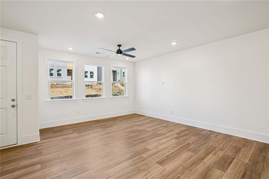 Spacious, unfurnished interior of a new home in Park Vue, Atlanta (Image 19). Spacious, unfurnished interior of a new home in Park Vue, Atlanta (Image 19).