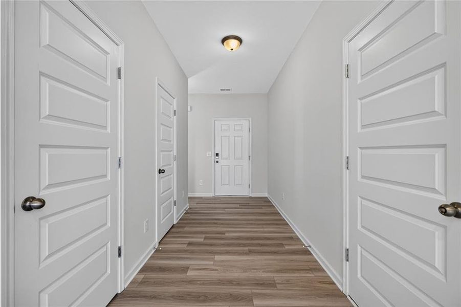 Spacious, unfurnished interior of a new home in North Haven, Rome (Image 17).