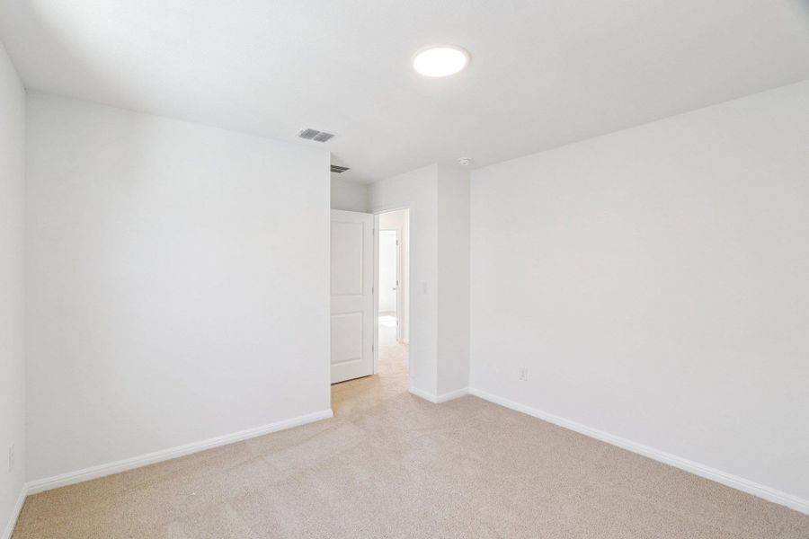 Spacious, unfurnished interior of a new home in Porter Country, Buda (Image 19). Spacious, unfurnished interior of a new home in Porter Country, Buda (Image 19).