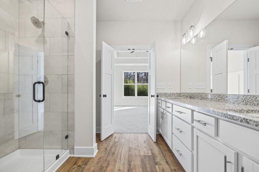 Furnished interior view inside a new home in , Hartwell (Image 38).