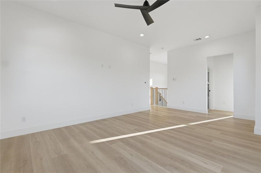 Spacious, unfurnished interior of a new home in , Dallas (Image 28).