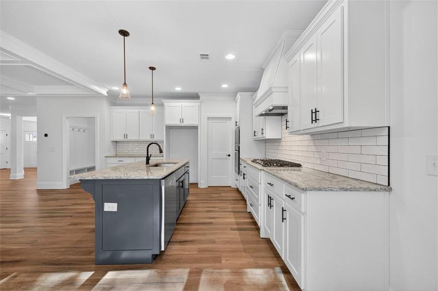 Furnished interior view inside a new home in , Jefferson (Image 8).