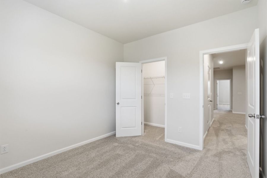 Spacious, unfurnished interior of a new home in Bratton Pointe, Rock Hill (Image 20).