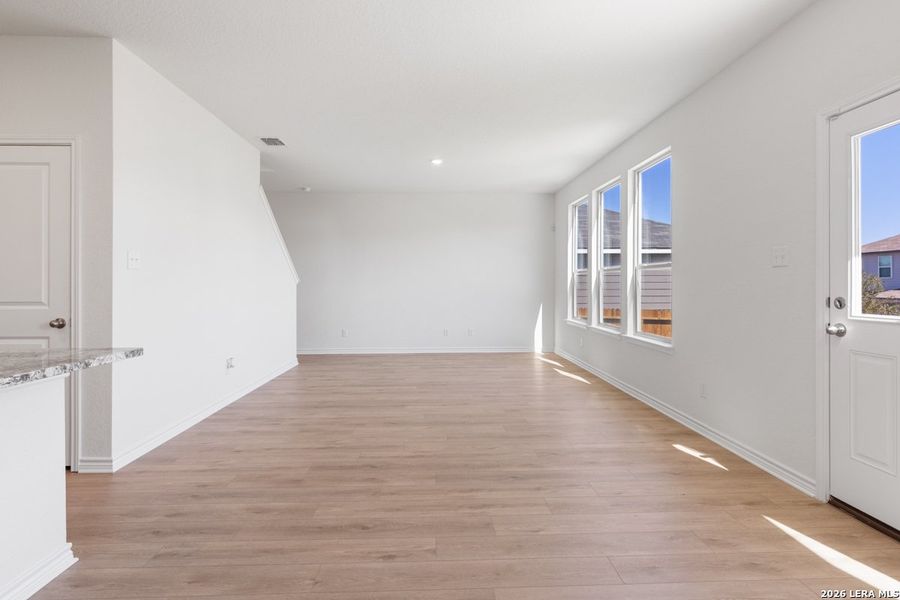 Spacious, unfurnished interior of a new home in Knox Ridge, Converse (Image 17).