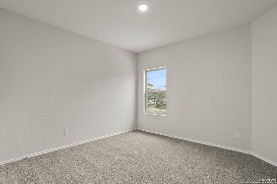 Spacious, unfurnished interior of a new home in Somerset Trails, San Antonio (Image 13). Spacious, unfurnished interior of a new home in Somerset Trails, San Antonio (Image 13).