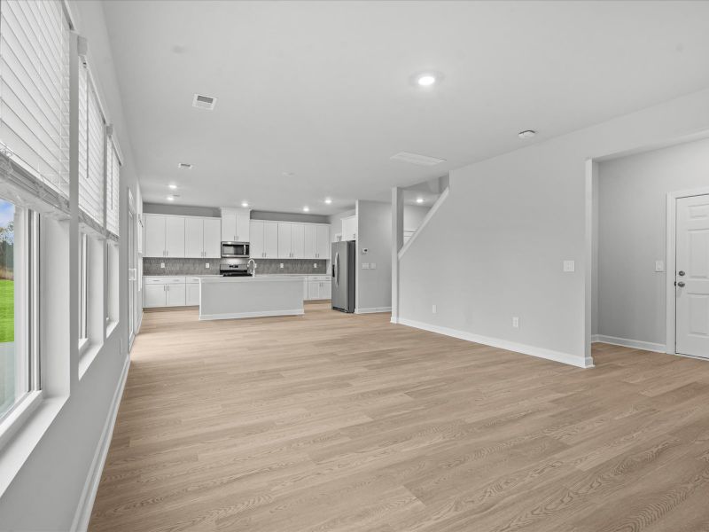 Spacious, unfurnished interior of a new home in Brayfield Manor - Signature Collection, Wellford (Image 14).