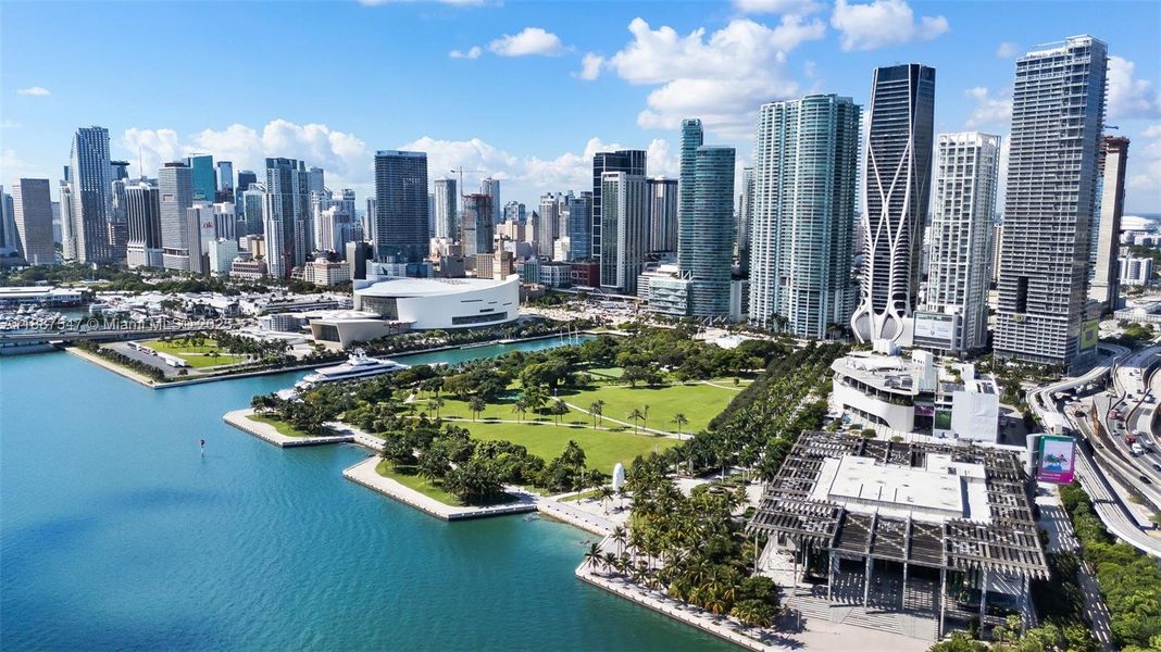 Condo located in Miami, FL showcasing its design and architecture (Image 3).