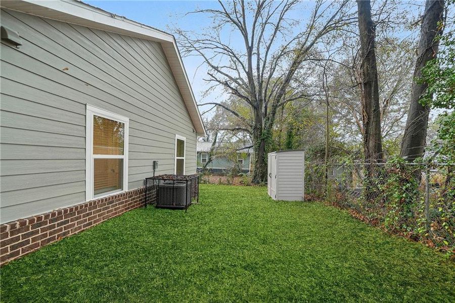 Exterior details and patio area of a home in , Atlanta (Image 18).