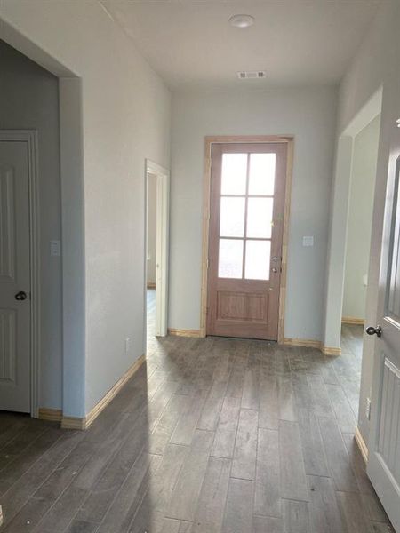 Spacious, unfurnished interior of a new home in Hillview Addition, Decatur (Image 8).