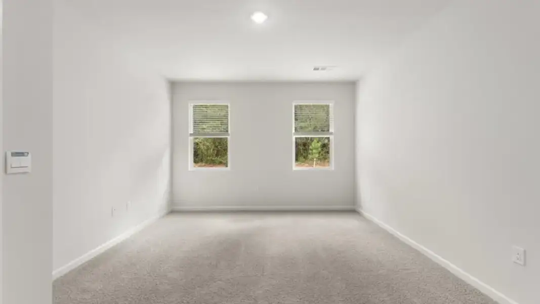 Spacious, unfurnished interior of a new home in Grandview at Lanier, Dawsonville (Image 16).