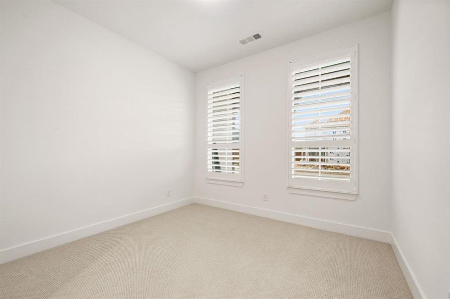 Spacious, unfurnished interior of a new home in Wildflower Ranch, Fort Worth (Image 32).
