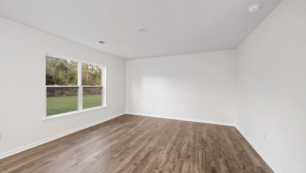Spacious, unfurnished interior of a new home in Wildbrook Village, Waynesville (Image 18).